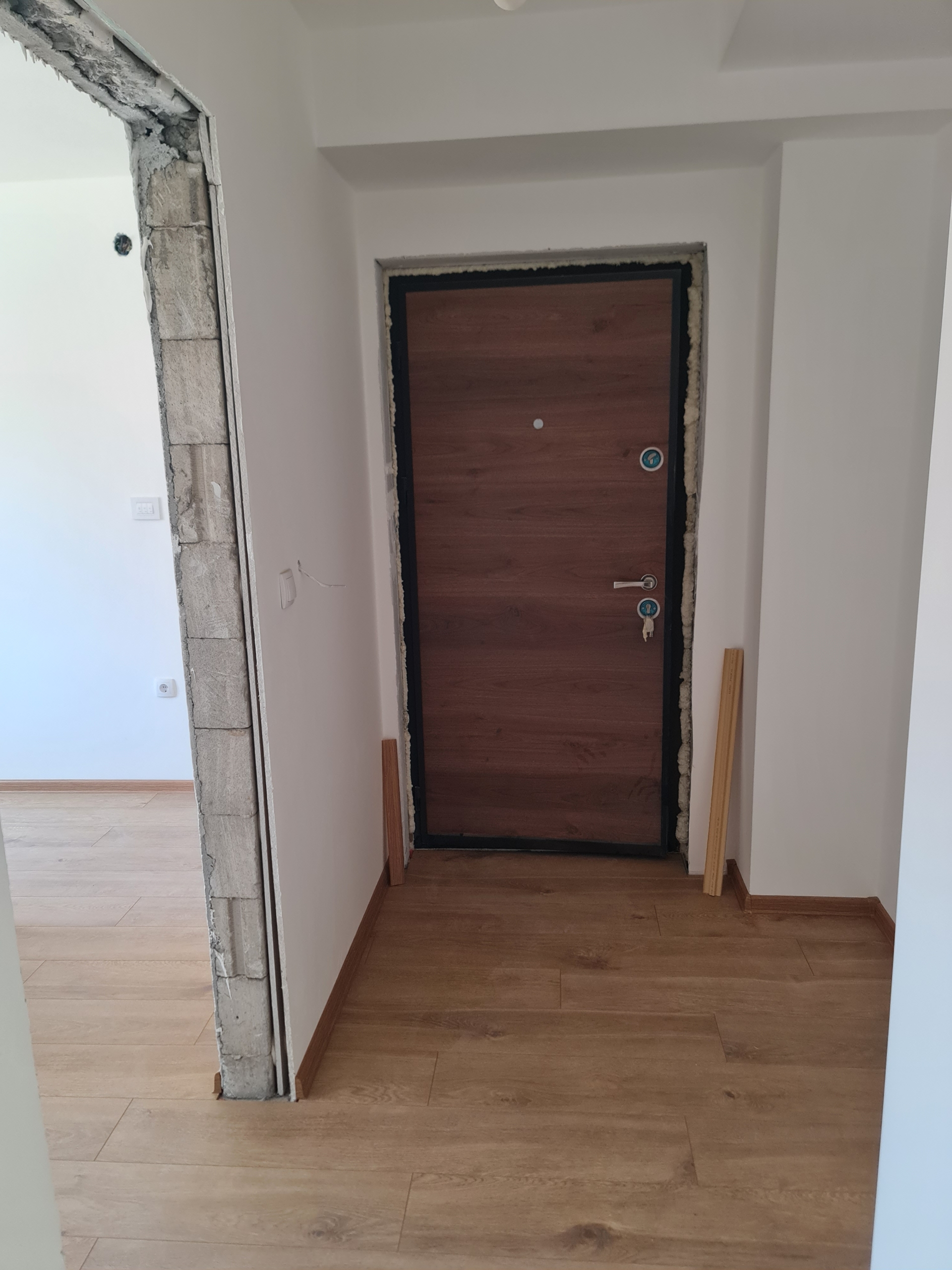 Trosoban stan na prodaju