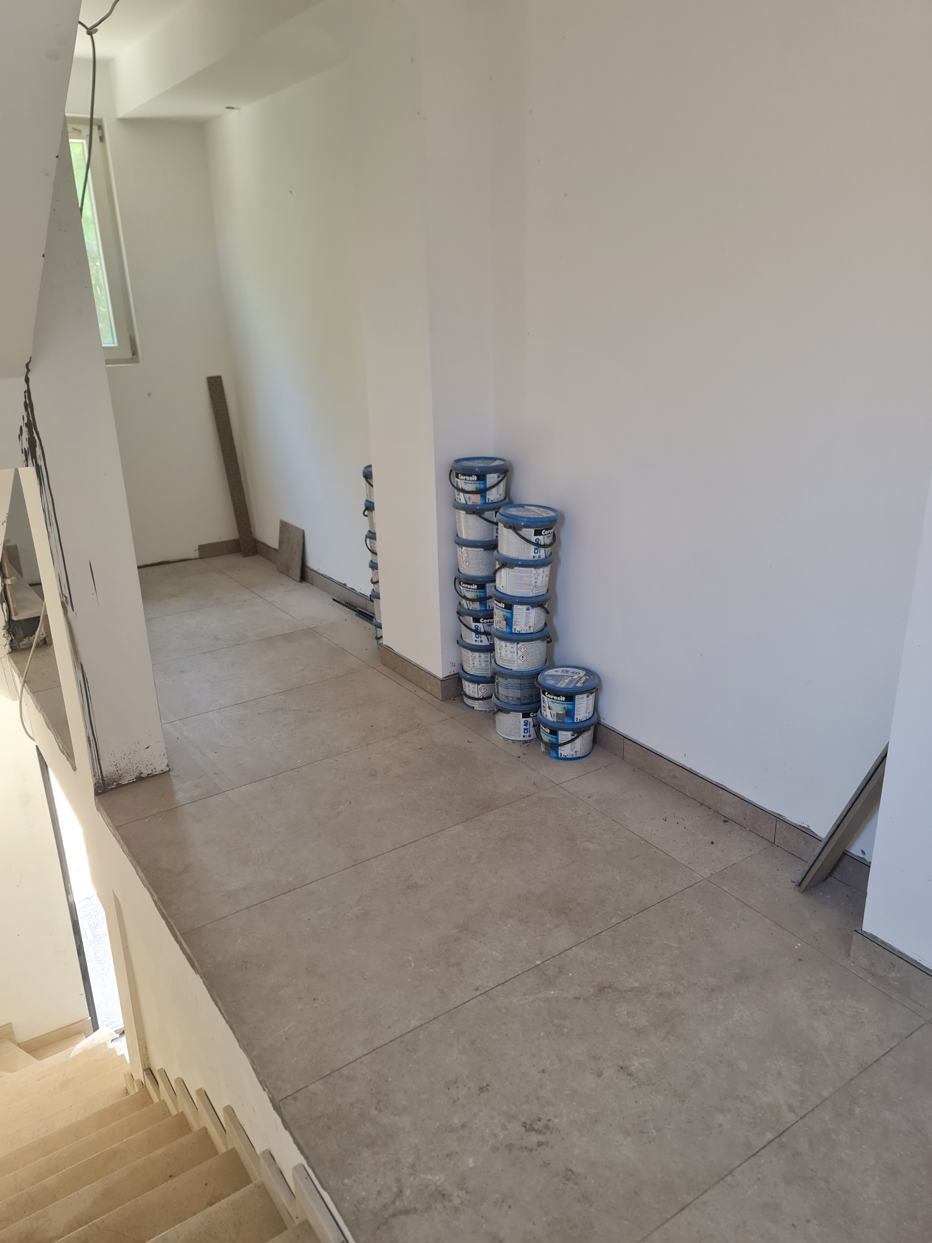 Trosoban stan na prodaju