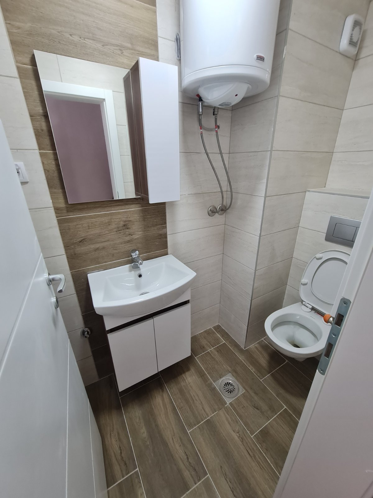 Trosoban stan na prodaju Obilićeva