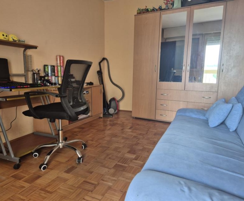 Dvoiposoban stan izdavanje
