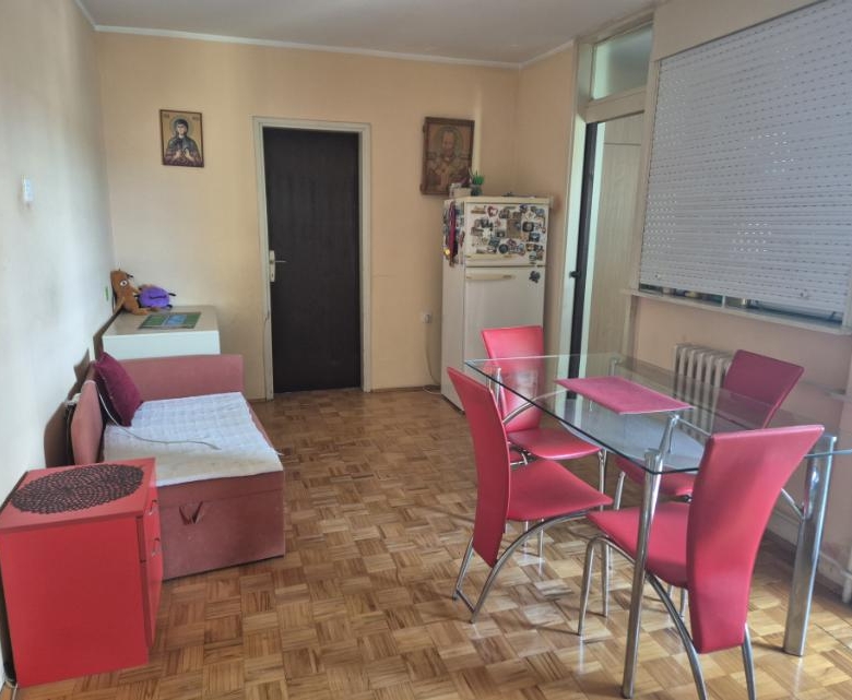 Dvoiposoban stan izdavanje