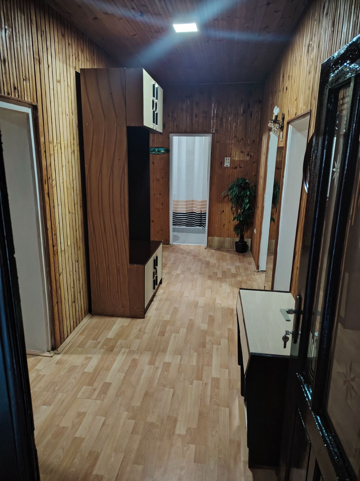 1000017045 Кућа за издавање