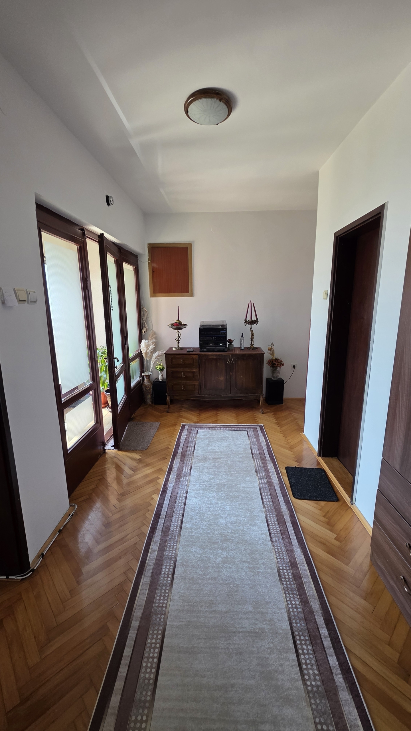 2-etažna kuća na prodaju
