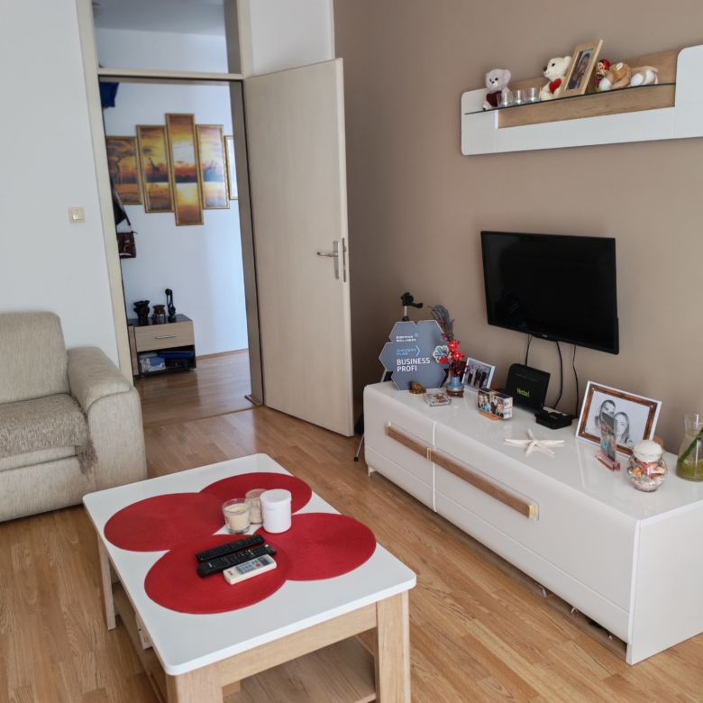 Dvoiposoban stan Nova pijaca