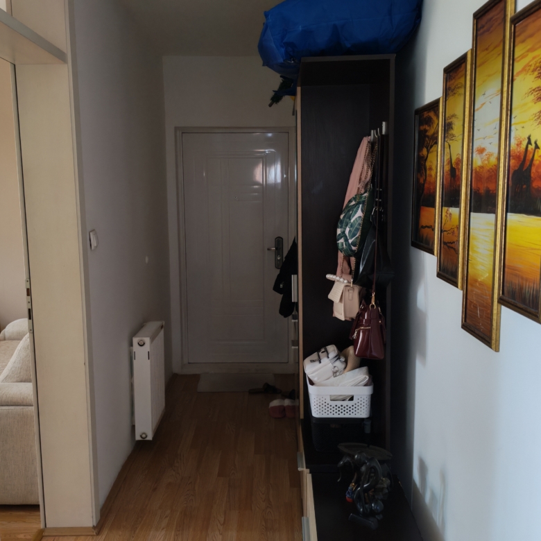 Dvoiposoban stan Nova pijaca