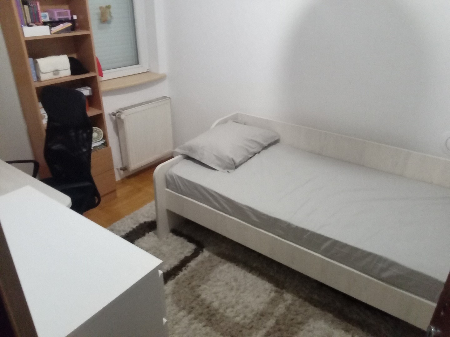 Trosoban stan na prodaju Majke Jugovića