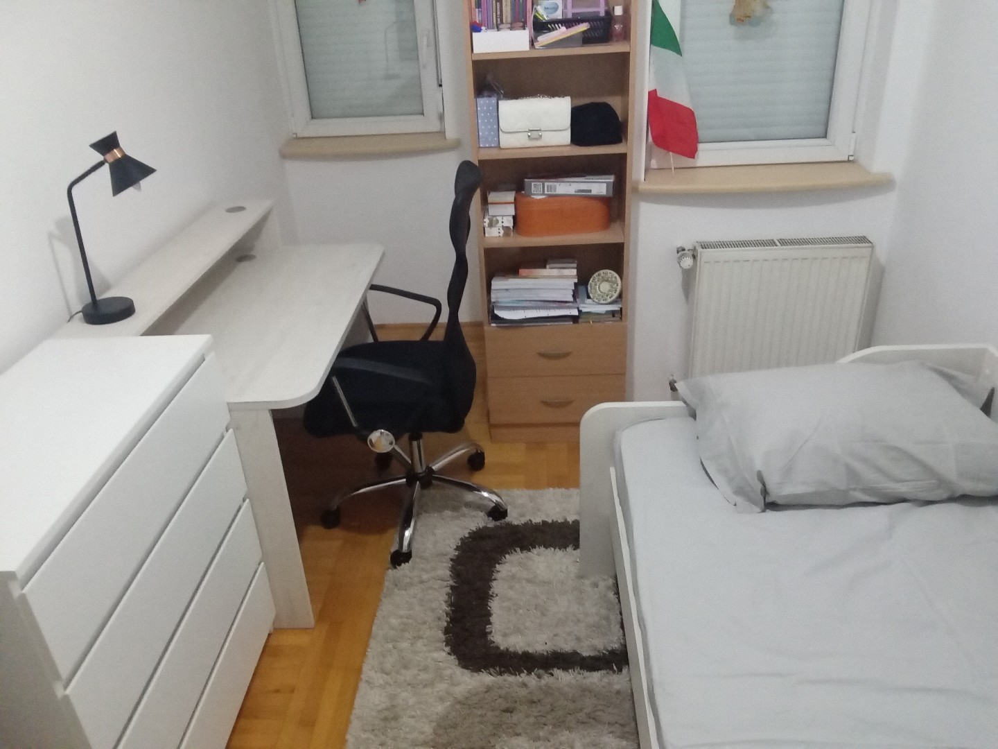 Trosoban stan na prodaju Majke Jugovića